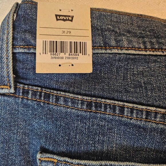 Levi's Women's High Waisted Mom Jeans - Size 31/29 - Picture 9 of 9